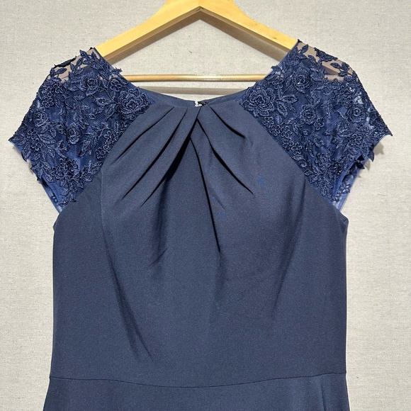 NWT La Femme Cap Sleeve Evening Gown - size 10 - Picture 6 of 8